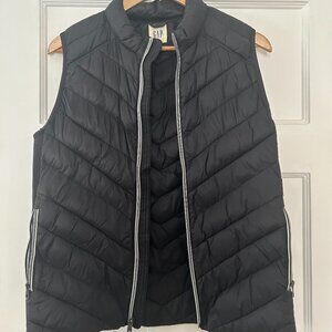 GAP Quilted Down Vest Size Medium